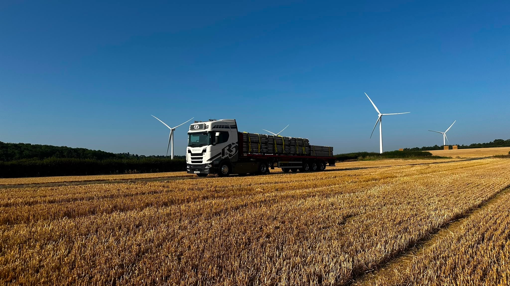 R & O Punchard Scania hauling on a rural road