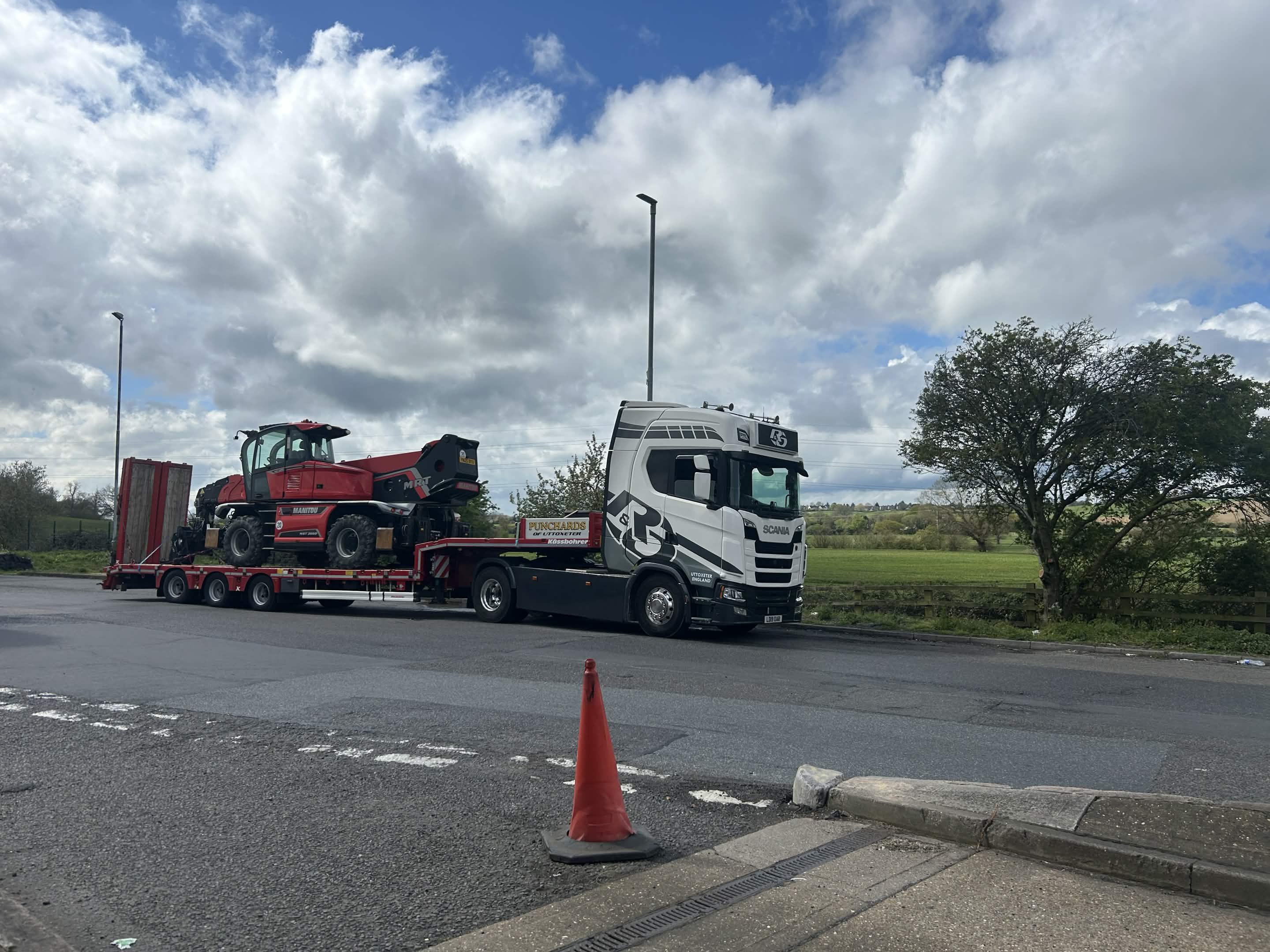 Telehandler and plant transport