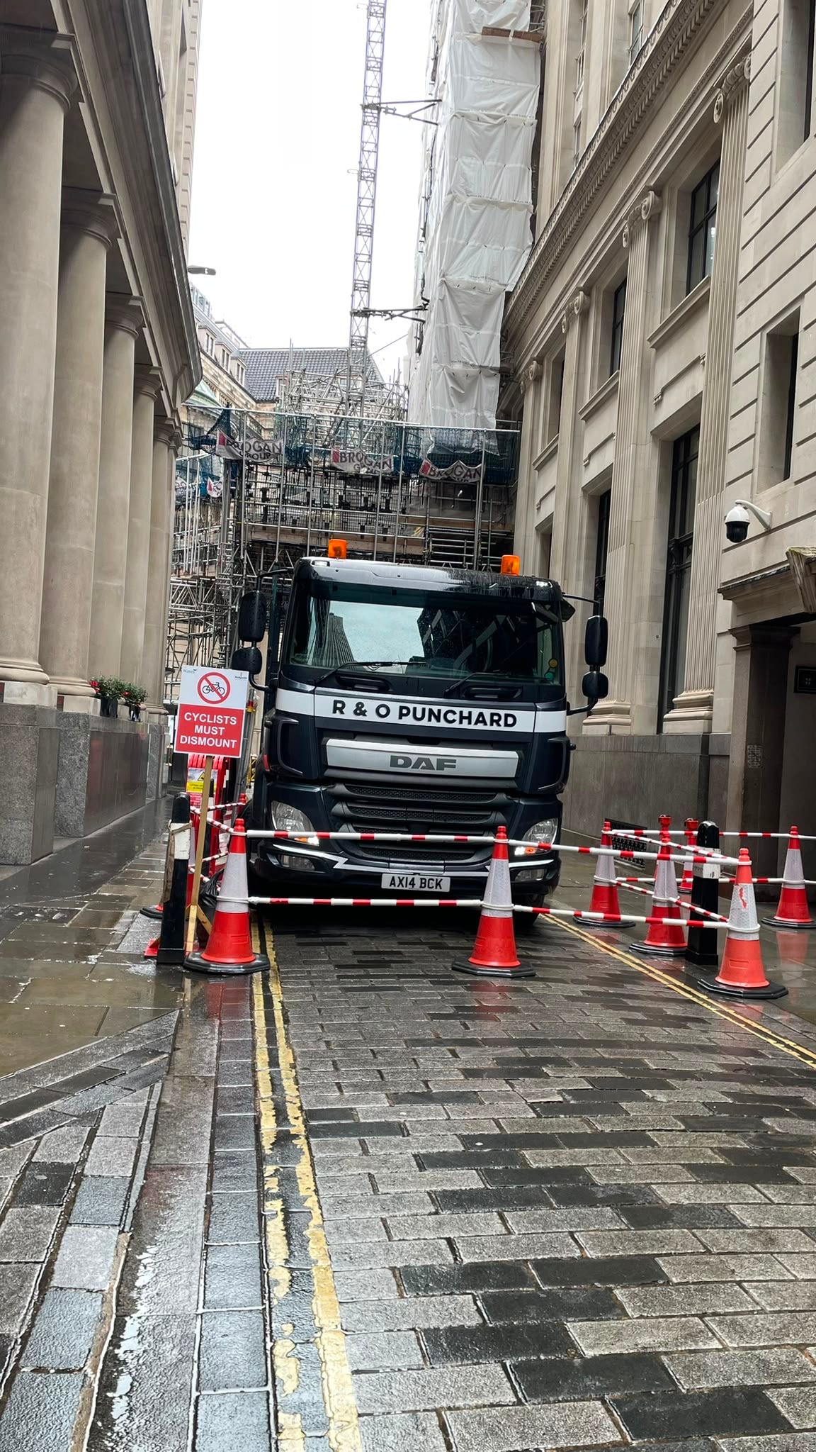 Heavy lifting and haulage across the UK