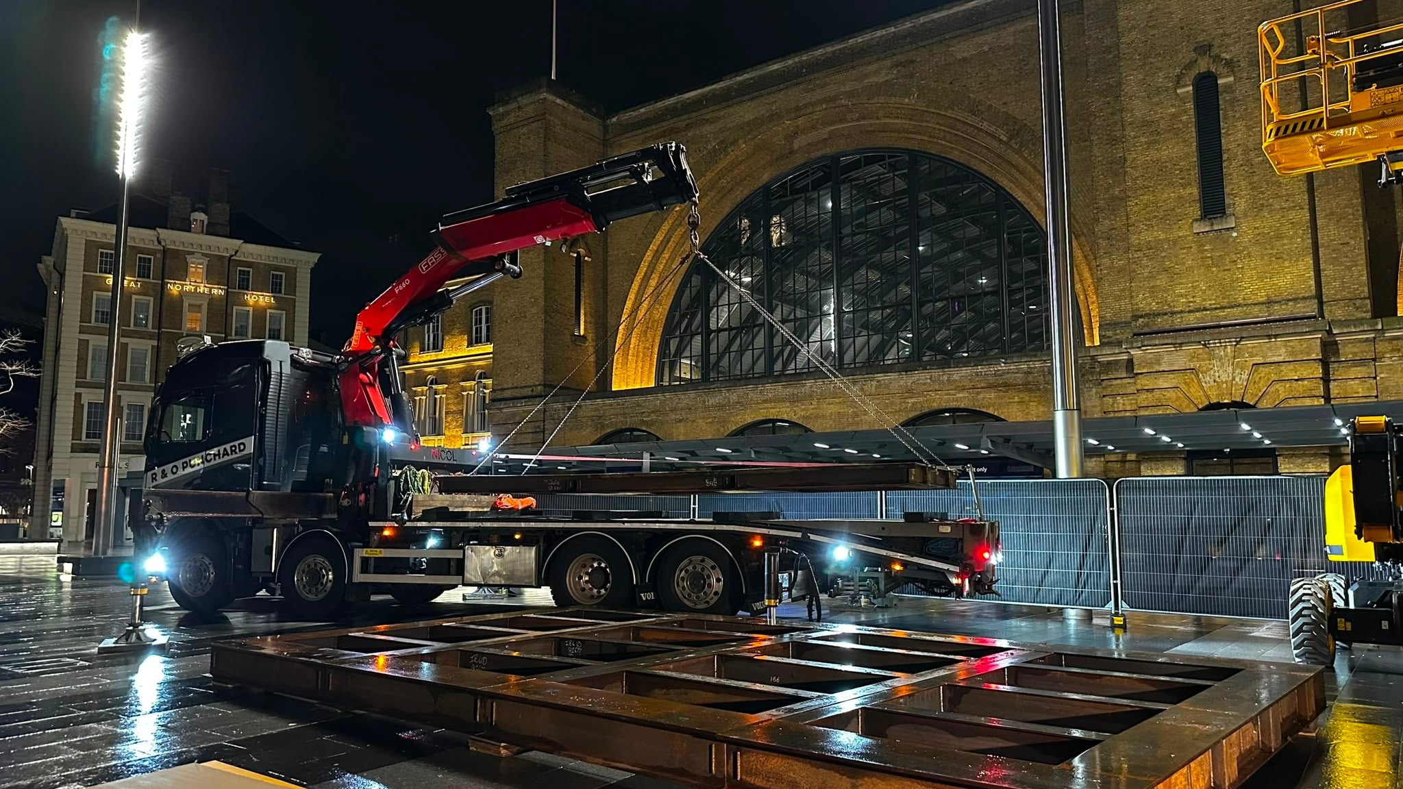 Night HIAB operation at King's Cross, London